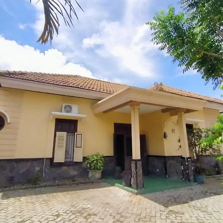 Djatis Purwo Wasito Hotel Bojonegoro Екстериор снимка